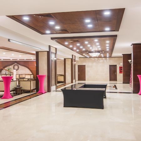 Hotel Crowne Plaza Antalya By Ihg Zewnętrze zdjęcie Lobby