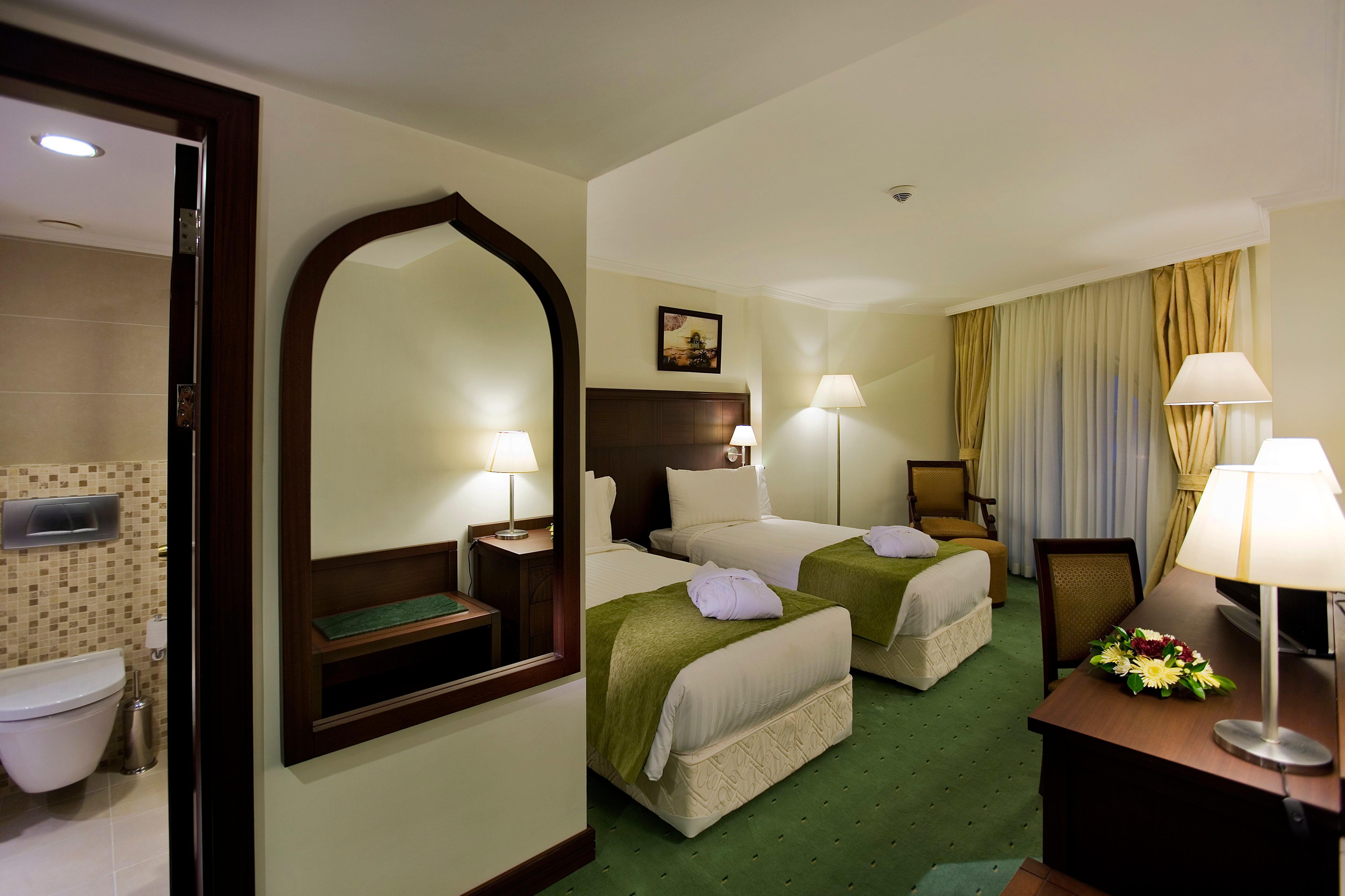 Hotel Crowne Plaza Antalya By Ihg Zewnętrze zdjęcie A room at the hotel