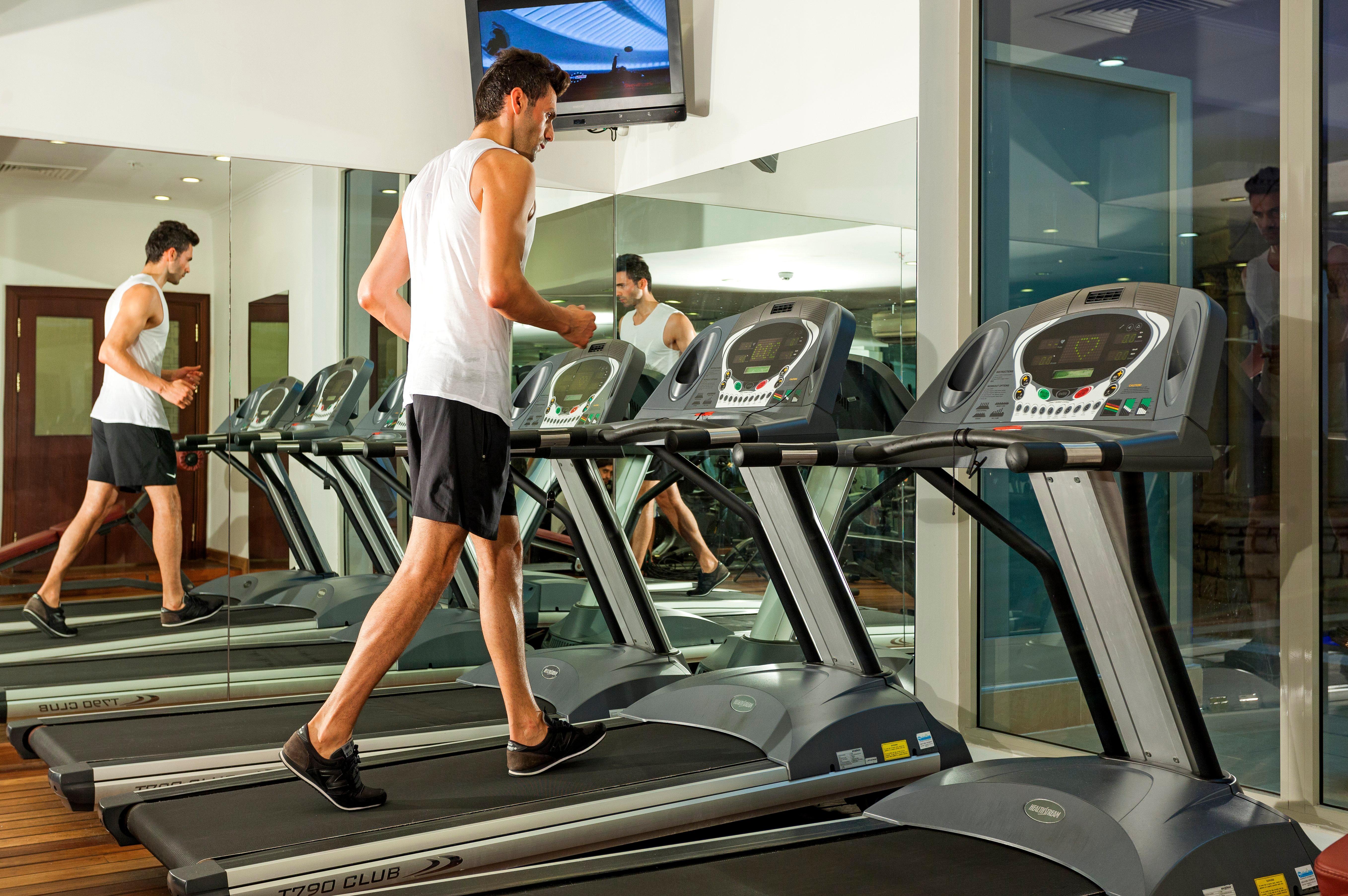 Hotel Crowne Plaza Antalya By Ihg Zewnętrze zdjęcie A treadmill