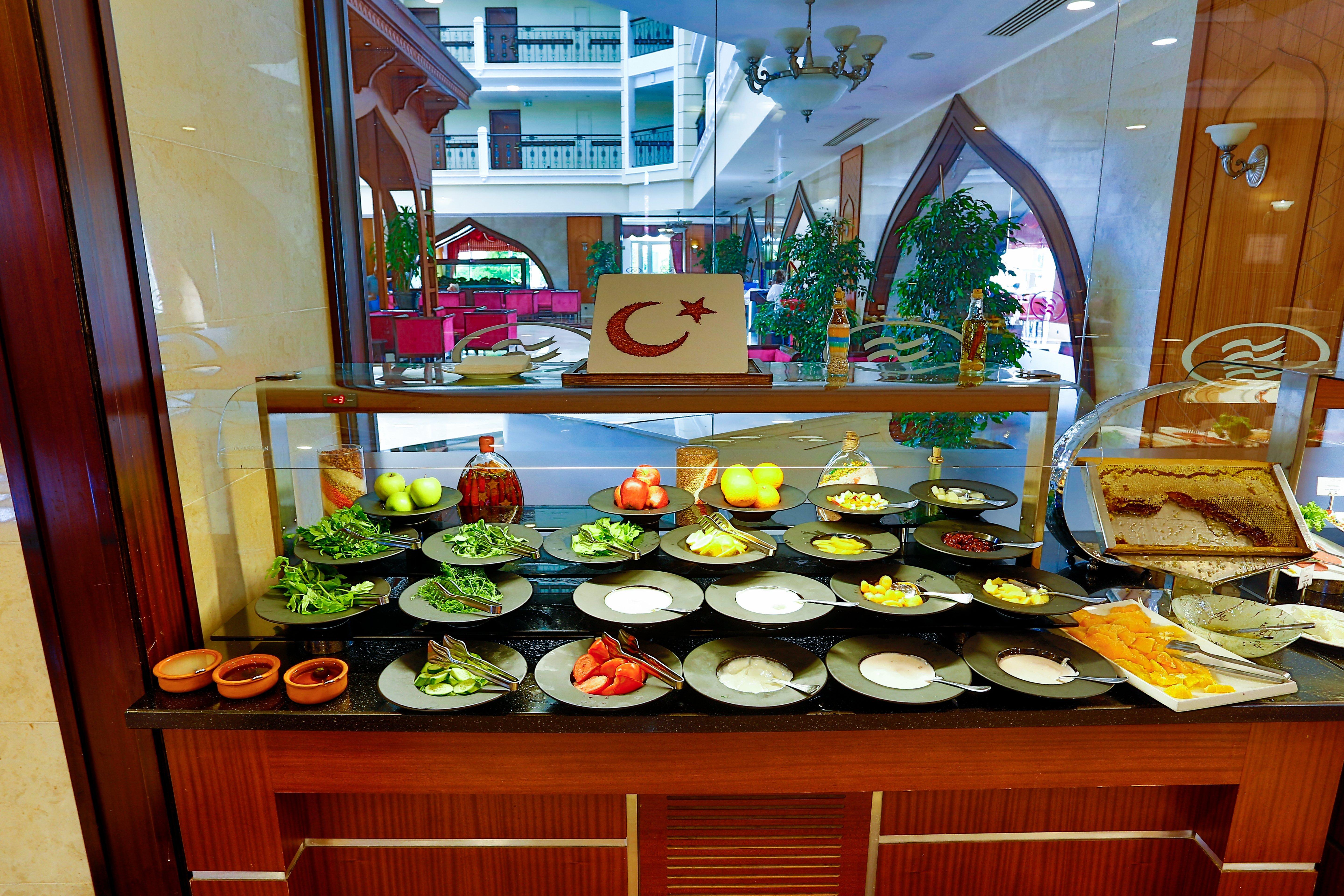 Hotel Crowne Plaza Antalya By Ihg Zewnętrze zdjęcie Turkish cuisine