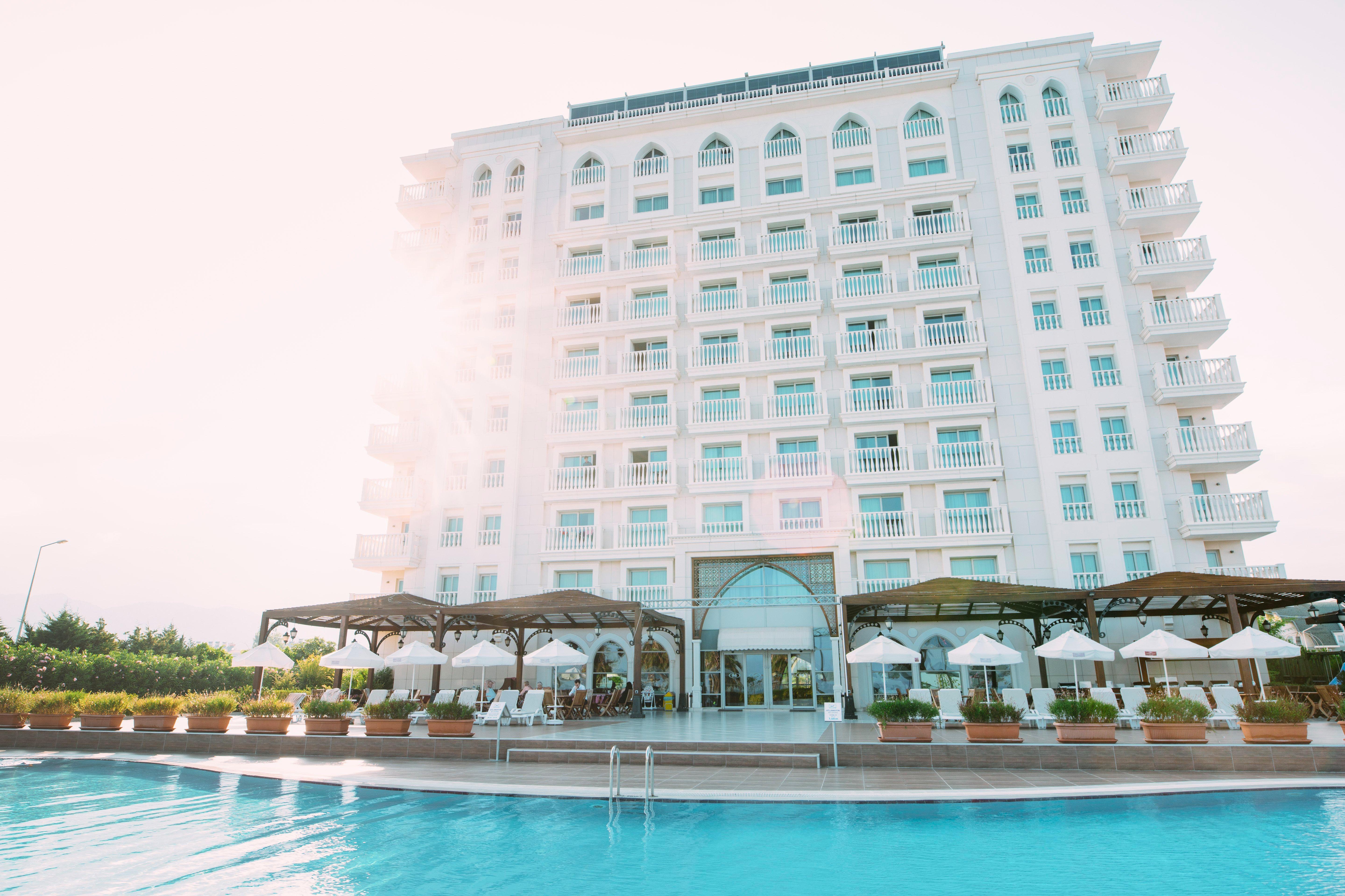 Hotel Crowne Plaza Antalya By Ihg Zewnętrze zdjęcie The hotel's main building