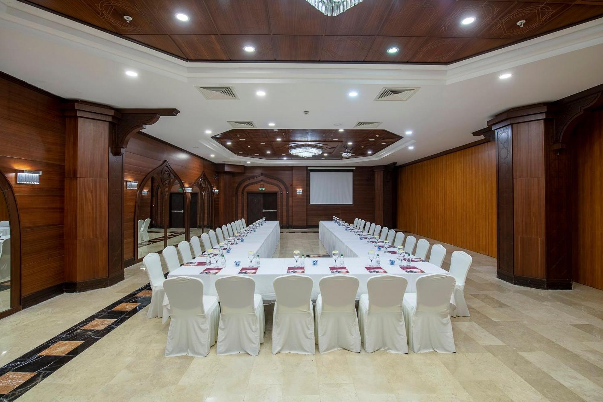 Hotel Crowne Plaza Antalya By Ihg Zewnętrze zdjęcie Meeting room