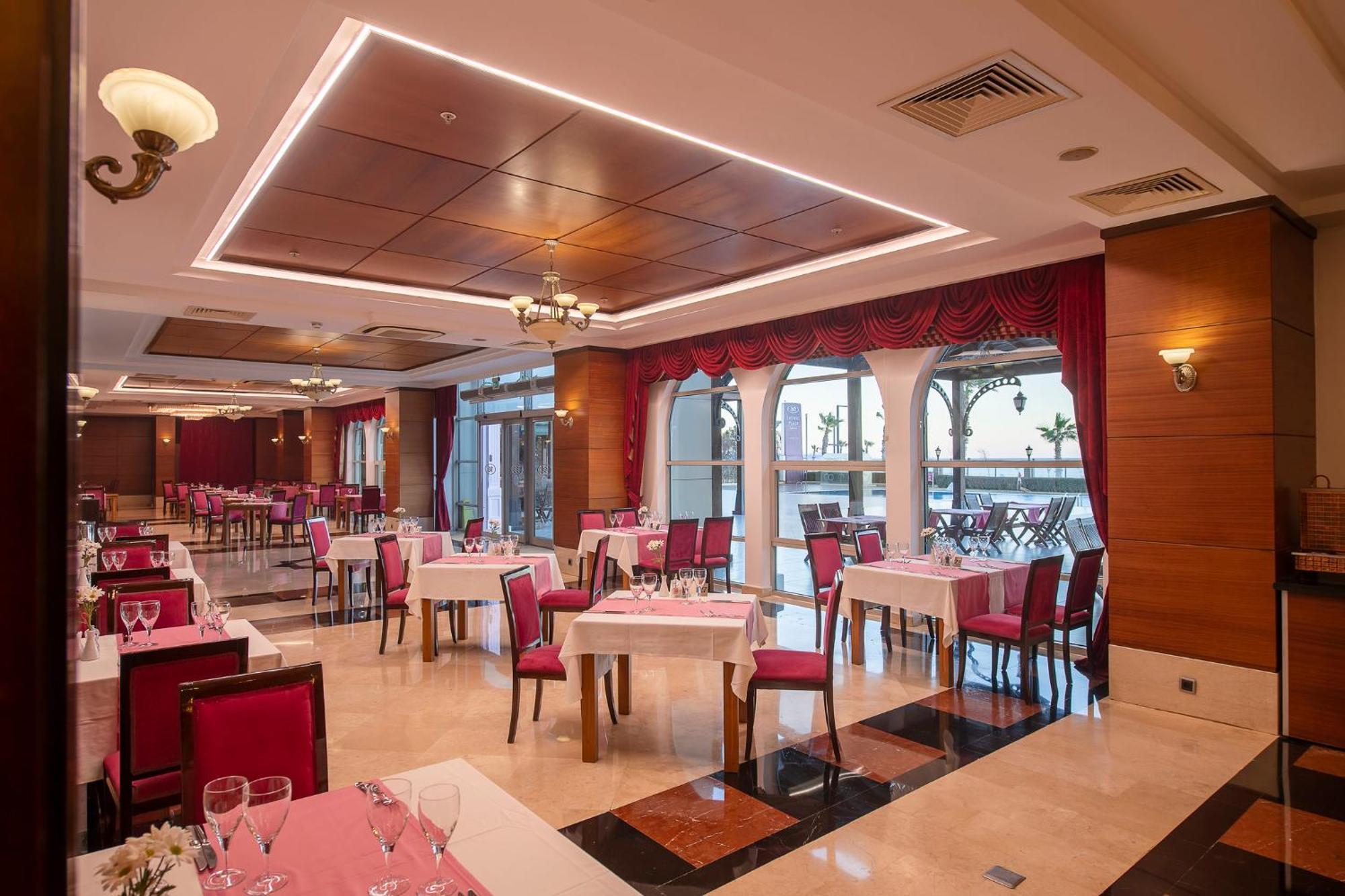 Hotel Crowne Plaza Antalya By Ihg Zewnętrze zdjęcie Restaurant